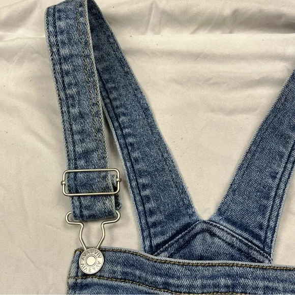 Ava & Viv Light wash Overall Shorts Size 20 - Picture 4 of 9